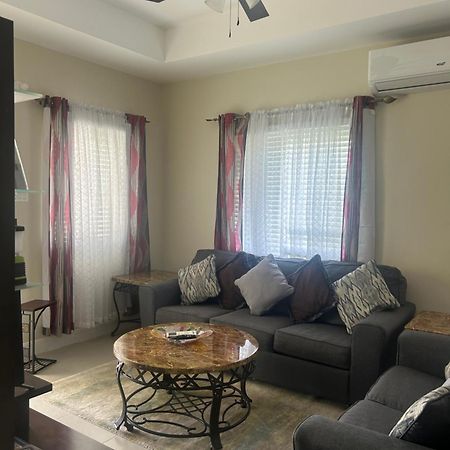 Seamist Villa @Oceanpointe Lucea Comfy 2Br W/Pool Gym & Parking Ngoại thất bức ảnh