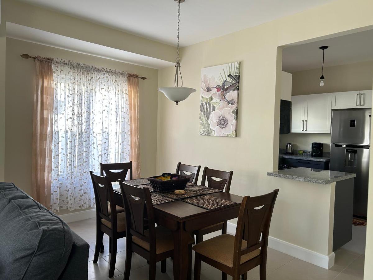 Seamist Villa @Oceanpointe Lucea Comfy 2Br W/Pool Gym & Parking Ngoại thất bức ảnh