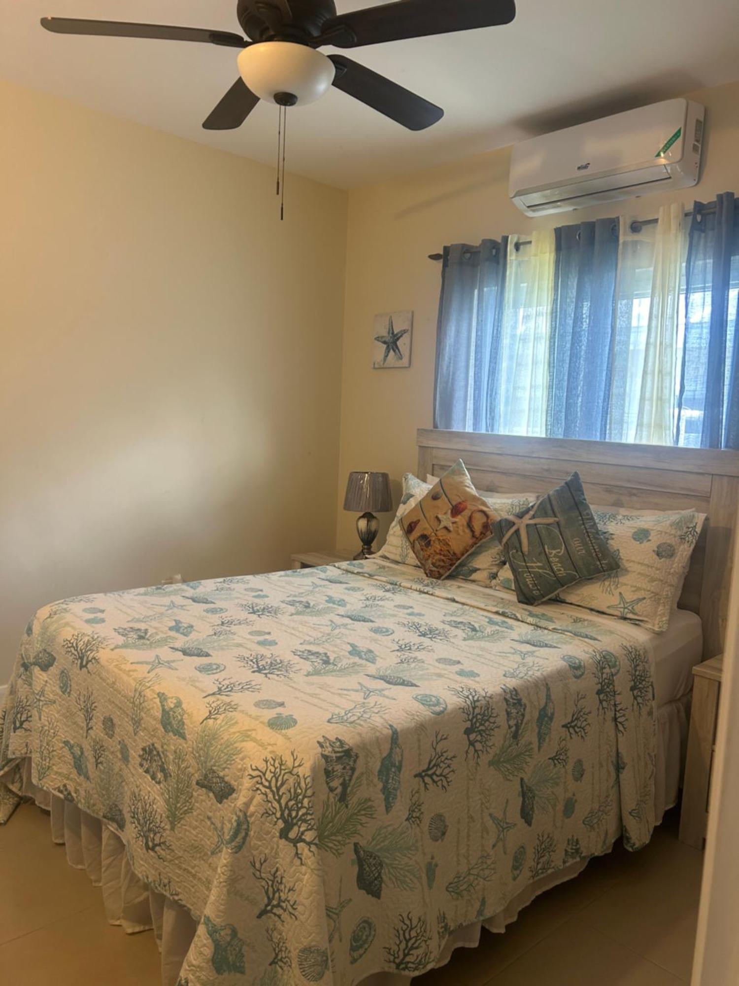 Seamist Villa @Oceanpointe Lucea Comfy 2Br W/Pool Gym & Parking Ngoại thất bức ảnh